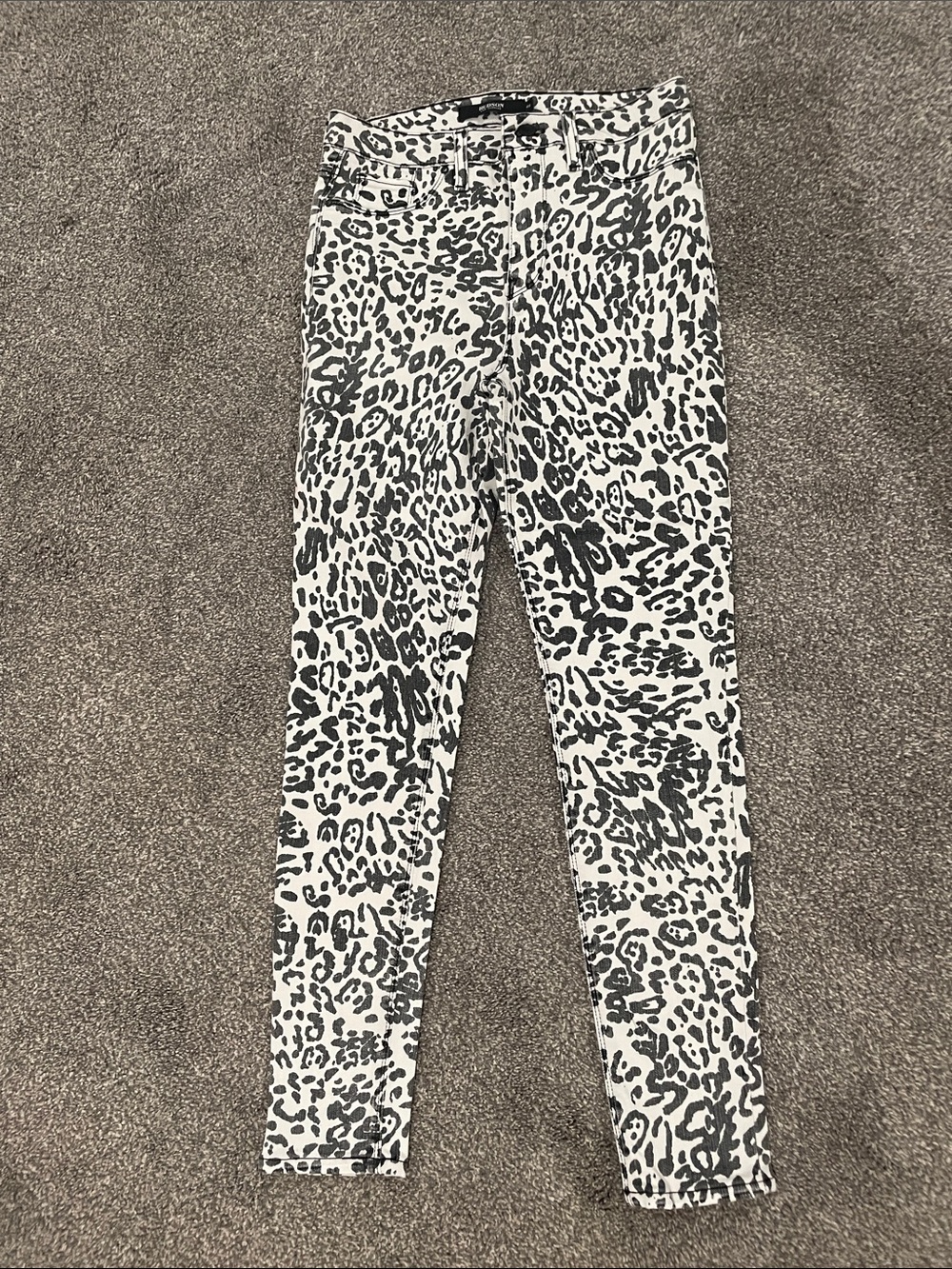 Leopard print skinny jeans